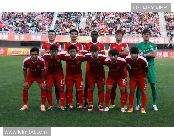 深圳足球队在选拔赛中以91分稳居积分榜首位，展现强劲实力